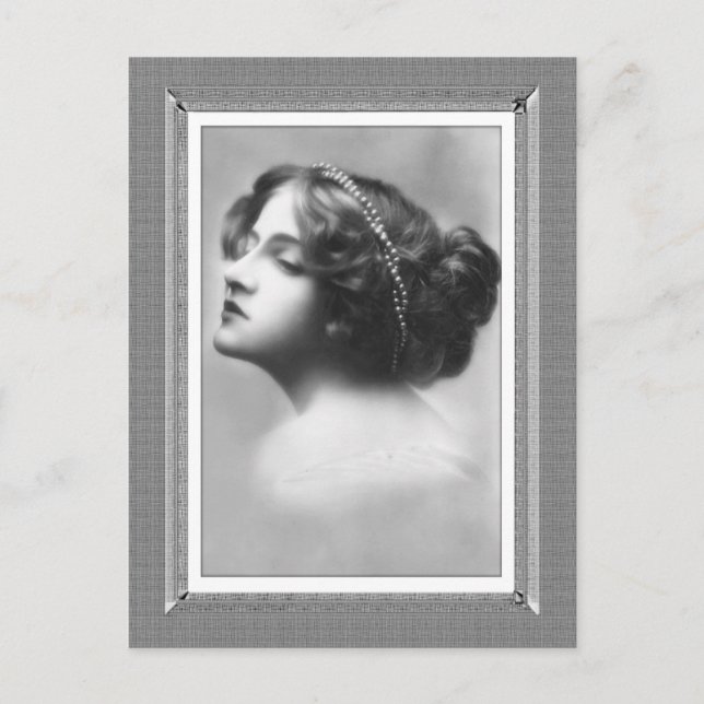 Vintage Beauty - Ointresserad - i svartvitt Vykort (Framsida)