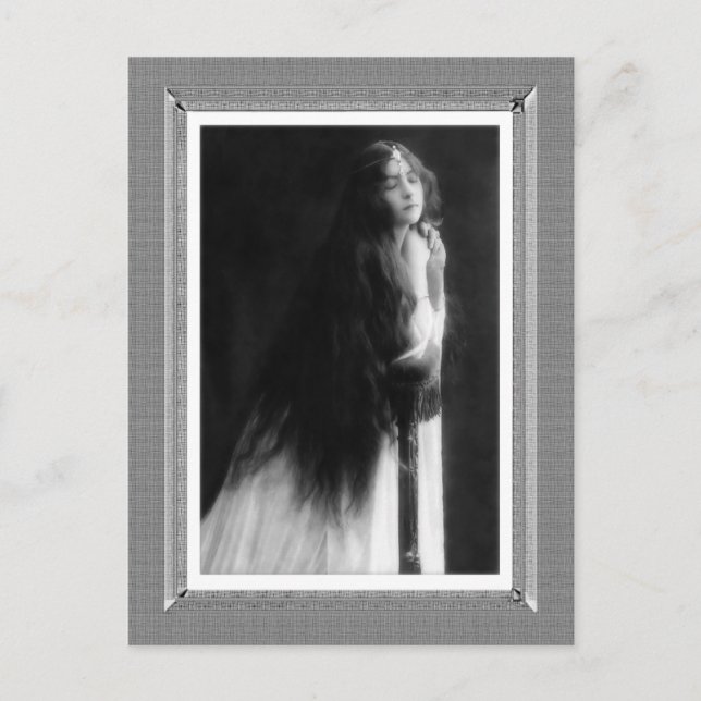 Vintage Beauty - Prayer - svartvitt Vykort (Framsida)