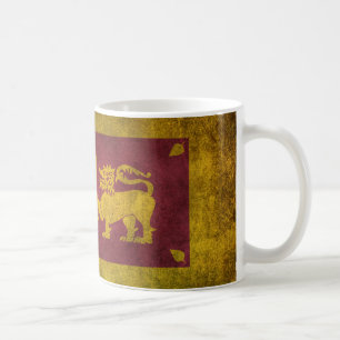 Vintage bedrövad flagga av Sri Lanka Kaffemugg