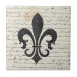 Vintage betonar fransk Ephemera Fleur De Lis Kakelplatta<br><div class="desc">Fleur De Lis mot en fransk Ephemera för vintage planlägger. Perfekten för insida belägger med tegel väggbrytningar, backsplashes, spissurrounds, badrum och duschar väggar, kök, och hantverket projekterar. Inte påtänkt för utomhus- använda. Förslag: Beställa en belägger med tegel för att granska, innan du förlägger ett stort, beställer. (rabatten som är tillgänglig...</div>