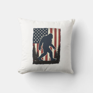 Vintage Bigfoot Amerikansk Flagga Skog Vektor Desi Kudde
