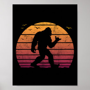 Vintage Bigfoot Surfing Strand Semester Retro Surf Poster