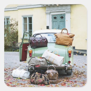 Vintage bil med mycket bagage fyrkantigt klistermärke