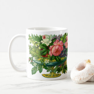 Vintage blommande rosa rosor, vas med blommor kaffemugg