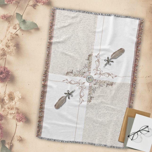 Vintage Blommig Litterär Manuskript Vävd Franje Filt (Instantly add texture and cozy sophistication to your favorite reading space )