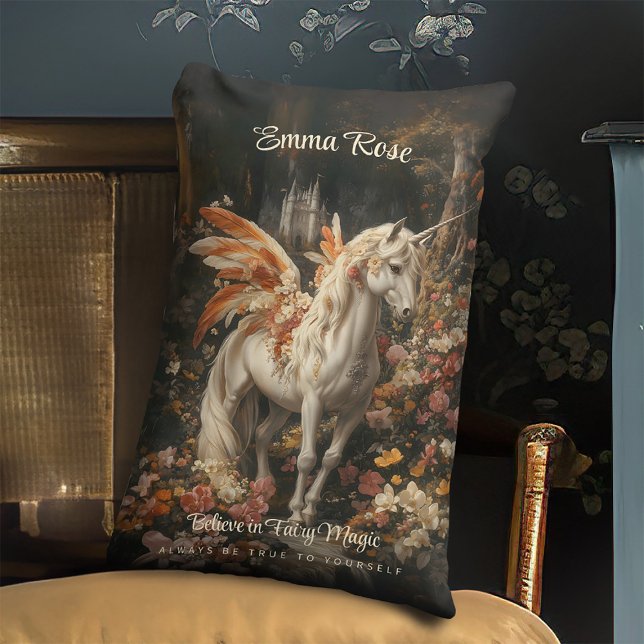 Vintage Blommigt Fairytale Forest Unicorn Fairy Lumbarkudde (Skapare uppladdad)