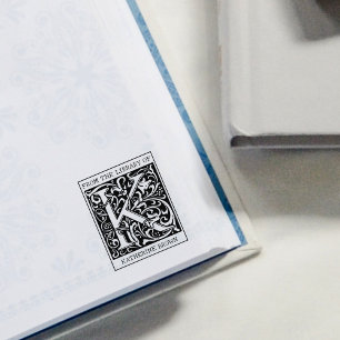 Vintage Blommigt Monogram Brev K från Bibliotek Stämpel