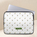 Vintage Blommigt Personlig Laptop sleeve<br><div class="desc">Anpassningsbar-designade laptop sleeve med vintage-blommönster med personlig namn/monogram.</div>