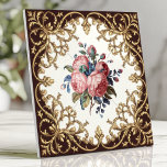 Vintage Blommigt Victorian Ro Damask Brown Guld Kakelplatta<br><div class="desc">Lägg till en romantisk, vintage charm till ditt hem med den här vackra keramiska plattan. Konstruktionen har en central bukett av rosa ros och grönt blad, omgiven av en utslitad guldbrun damm-stil gräns på en gräddbakgrund. Denna bricka är perfekt för att skapa en klassisk atmosfär och elegant i badrum, kök,...</div>