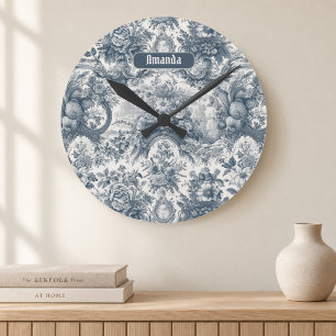 Vintage blomstergods blå toile de jouy monogram rund klocka