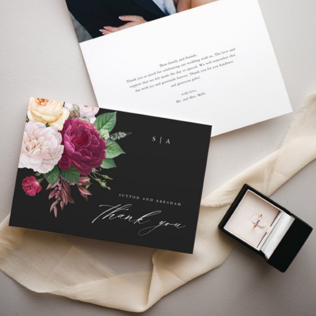 Vintage blooms blomsterbröllopsfoto tack kort (Vintage floral bouquet black wedding photo thank you cards.)