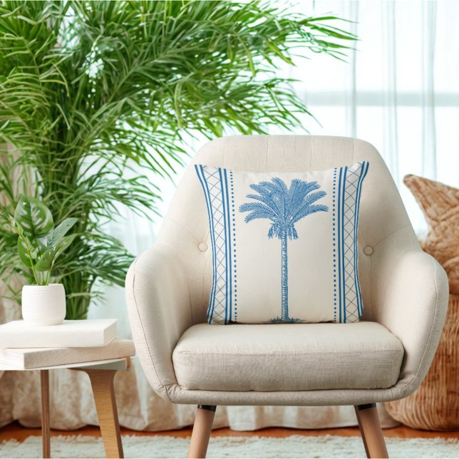Vintage Blue & Cream Handflatan Träd Silhouette Co Kudde (Blue vintage inspired cream palm tree pillow.)