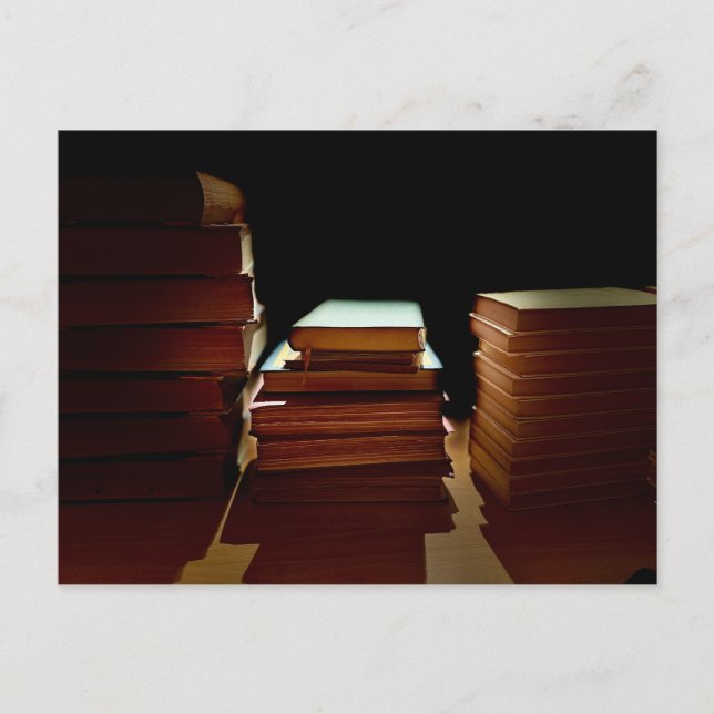 Vintage Bookstack Aesthetic Vykort (Framsida)