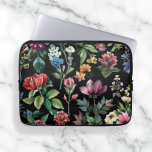 Vintage Botanical Elegance Black Laptop Fodral<br><div class="desc">Skydda och stil din bärbara dator med vår "Vintage Botanical Elegance" laptop sleeve fodral. Den här sleeven är inte bara en säkerhetsåtgärd för din enhet. Den är en påstående i stil och har en blommigt med lush-vattenfärg. Perfekt för att lägga till lite vintage elegans i din teknik, är ett perfekt...</div>