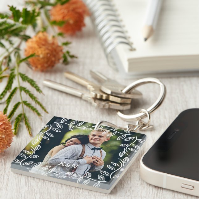 Vintage Botaniskt fotfoto av monogrammed Ram (Högra Framsidan)