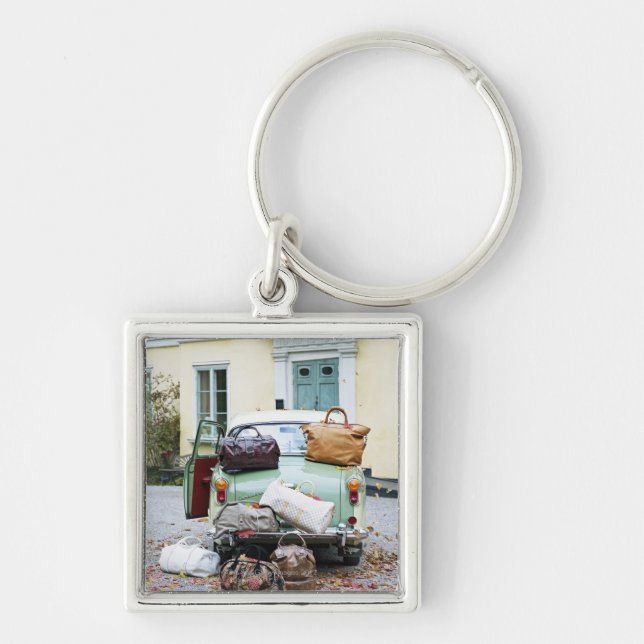 Vintage car med raddabagage fyrkantig silverfärgad nyckelring (Framsidan)