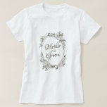 Vintage Cherish Ro Guld Oval Mor i Groom T Shirt<br><div class="desc">Vintage Cherish White Blommigt & Ro Guld målade Rosor och blommor. En Vintage Classic and Elegant look, och många Grått, Ivory White, Ro Guld, Dusty Rosa, Gräs Grönt och Grått löv och löv. Med handmålad Blommigt inslag, Vintage Classic Script Typsnitt och Ro Guld Elegant Blommigt Oval Ram - Mor i...</div>