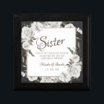 Vintage Cherish Sister Maid of honor Personlig Minnesask<br><div class="desc">Vintage Cherish White Blommigt & Ro Guld målade Rosor och blommor. En Vintage Classic and Elegant look, och många Grått, Ivory White, Ro Guld, Dusty Rosa, Gräs Grönt och Grått löv och löv. Med handmålad Blommigt inslag, Vintage Classic Script Typsnitt och Elegant Ro Guld Foil Geometric Square Glitter på en...</div>