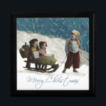 Vintage Children Sledar Julvinter Minnesask<br><div class="desc">Vintage Sledding Detta årskurs julkort är baserat på ett gammaldags studiofotografi som fångar två små barn sitta på en sled, medan ett äldre barn drar sled. Det är jultid, och snö är här! Vintagens fotografi är från 1912 till 100 års ålder! Dessa antika barn fångar julens , en tid då...</div>