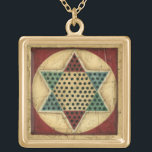 Vintage China Checkerboard av Ethan Harper Guldpläterat Halsband<br><div class="desc">Få igång spelet med den här spektakulära kinesiska schackbrädesmålningen av Ethan Harper. Biet har en mycket vintage att känna sig som om det hade mönstrats på en arvshärd. Det skulle ge en underbar gåva till någon som kärlek spelar spel!</div>