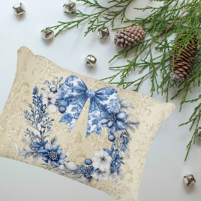 Vintage Chinoiserie Wreath Antique Damask Prydnadskudde (Sweet little chinoiserie accent pillow)
