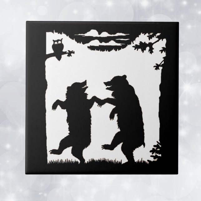 Vintage Dancing Bears Black Silhouette Träd Uggla Kakelplatta (Black and white image of bears dancing under trees in forest with owl on decorative tile.)