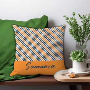 Vintage diagonalt geometriskt orange grått namn kudde