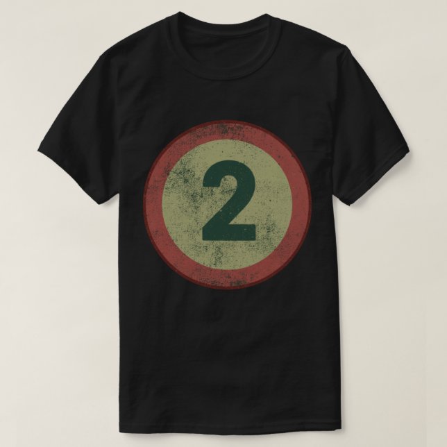 Vintage Distressed Number 2 T Shirt (Design framsida)