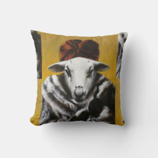Vintage Diva Sheep Throw Cushion Kudde