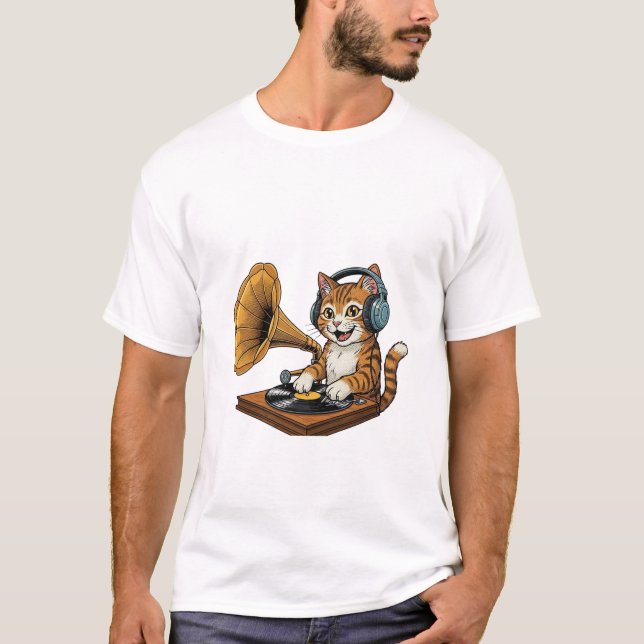Vintage DJ Cat with Gramophone Turntable T Shirt (Framsida)