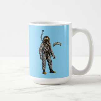 Vintage Dykare som bär en Mark V Dykarhjälm URM Kaffemugg