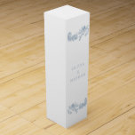 Vintage Elegance: Classic Blommigt Bröllop Presentask För Vinflaska<br><div class="desc">Vintage Elegance: Classic Blommigt Bröllop vin box Se matchningssamling i Niche och Nest Store</div>