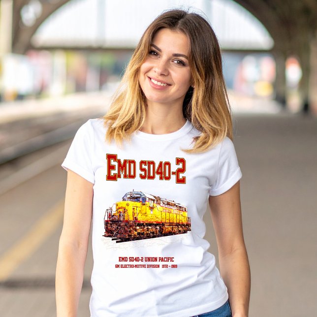 Vintage-EMD SD40-2-diesellok. T Shirt (Vintage EMD SD40-2 Diesel Locomotive. Womens Basic T-Shirt)