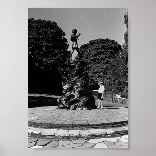 Vintage England London Peter Pan statue Kensington Poster (Framsidan)