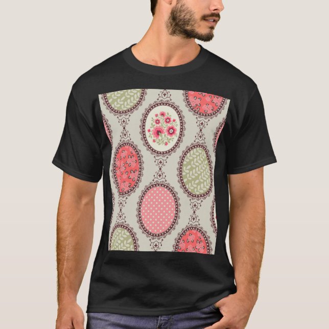 Vintage Fabric: Patchwork Seamless Design. T Shirt (Framsida)