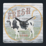 Vintage Färsk kreamerikon Fyrkantig Klocka<br><div class="desc">Vintage Fresh Creamery Cow. Konstnär: June Erica Vess. Bild-ID: 108967D.</div>