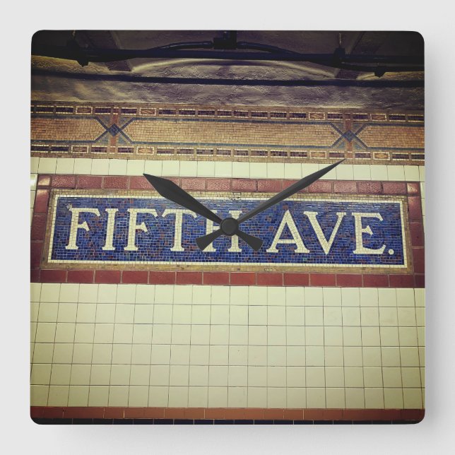 Vintage Femte Avenue Sign - Manhattan, NYC Fyrkantig Klocka (Framsida)