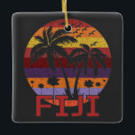 Vintage Fiji Summer Beach Travel Julgransprydnad Keramik<br><div class="desc">Fantastisk Vintage Fiji-design för stranden älskare under sommaren.</div>