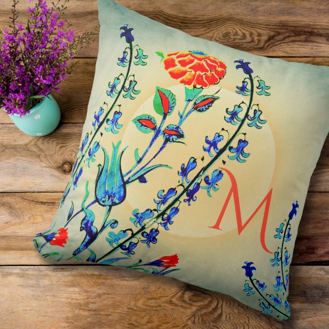Vintage Flowers Carnation Tulips Monogrammed Kudde (Skapare uppladdad)