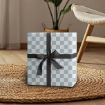 Vintage för Klistra in Blue White Checkerboard Presentpapper<br><div class="desc">Klistra in blå och vit Vintage med kontrollerbord Papper radbrytning</div>