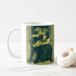 Vintage foto på kärlek och romans, barn kysser kaffemugg