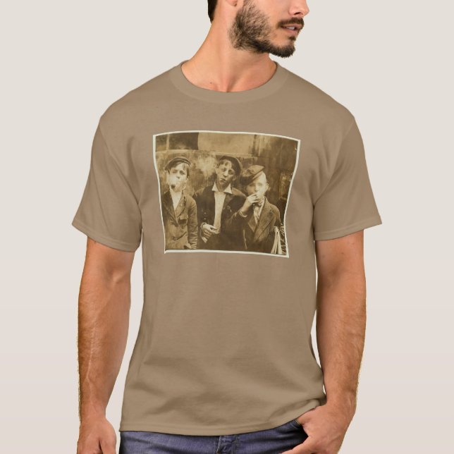 Vintage fotograferar av att röka pojkar t shirt (Framsida)