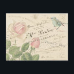 Vintage Fransk Rosa ros Blue Bird Bee Collage Vykort<br><div class="desc">Vintage kollage av Fransk och handskrivet skript,  rosa botaniska blommor från ro,  blå sångfåglar och biillustrationer.</div>