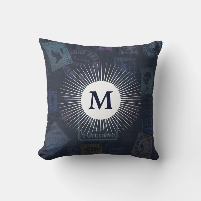 Vintage Frimärke Initial Pillow Kudde (Framsida)