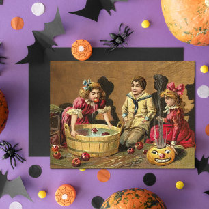 Vintage Funny Children Bobning for Apples i Party Kort