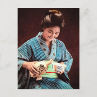 Vintage Geisha Imbibing i Kopp i det gamla Sake Ja