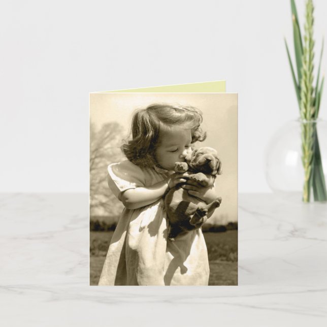 Vintage Girl Kisses Puppy Kort (Framsida)