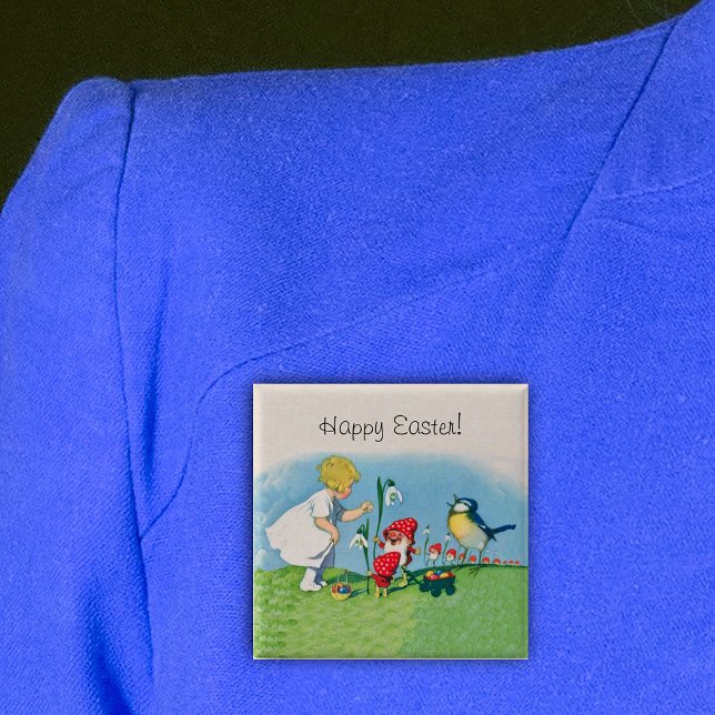 Vintage Glad påsk Elves Eggs Knapp (Happy Easter Little girl, elves, bird and coloured eggs on pin back button.)