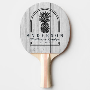 Vintage grå trä ananas bröllopsbåge & namn pingisracket