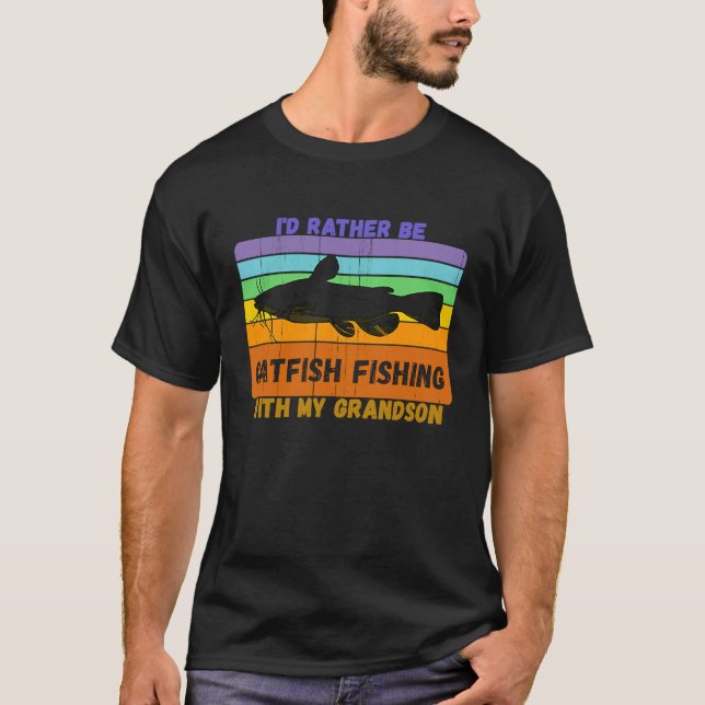 Vintage Grandparents Watch My Grandson Catfish T Shirt (Framsida)